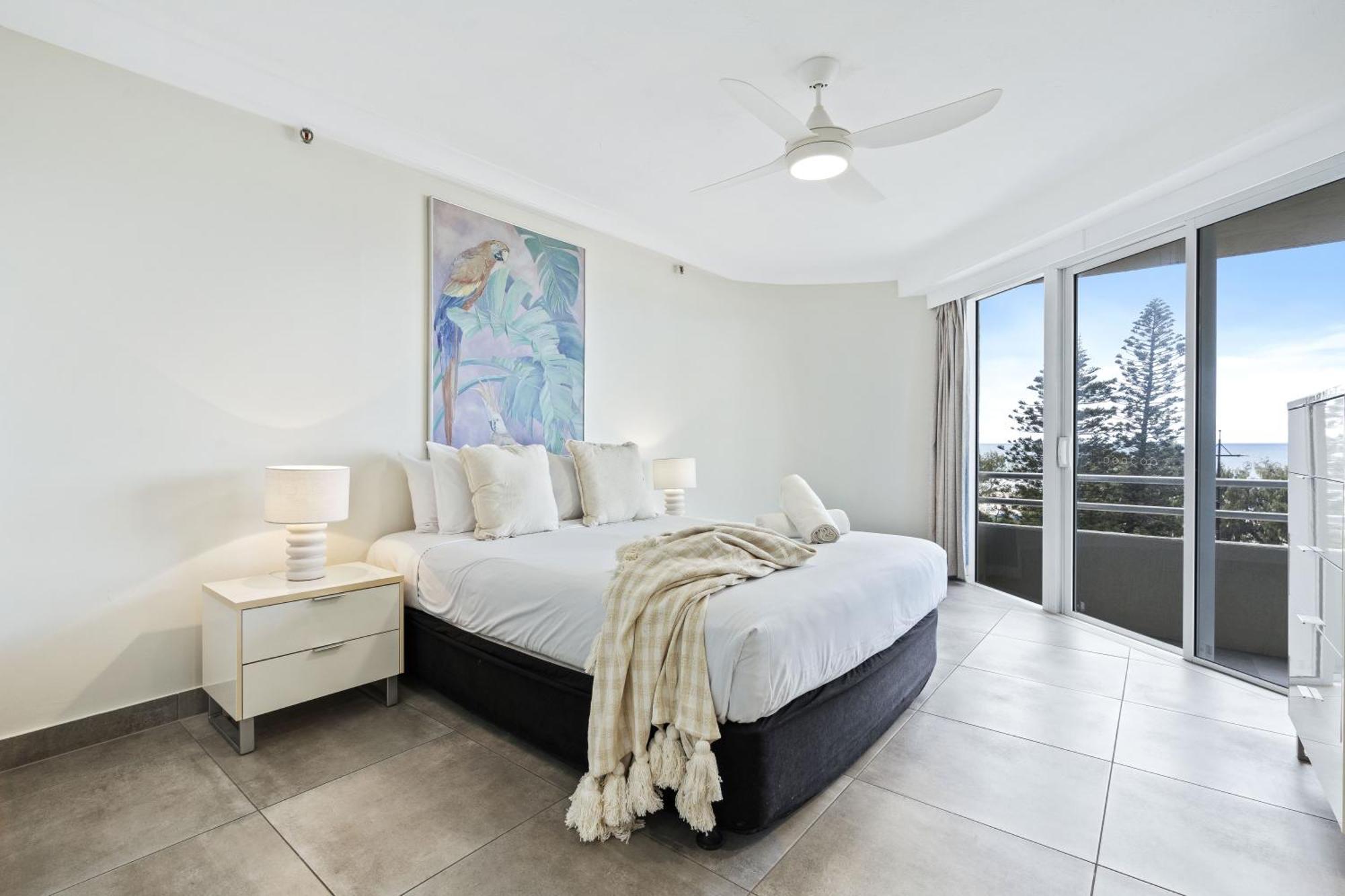 Stunning Ocean Views In 2 Bedroom Unit At Zenith - Q Gold Coast